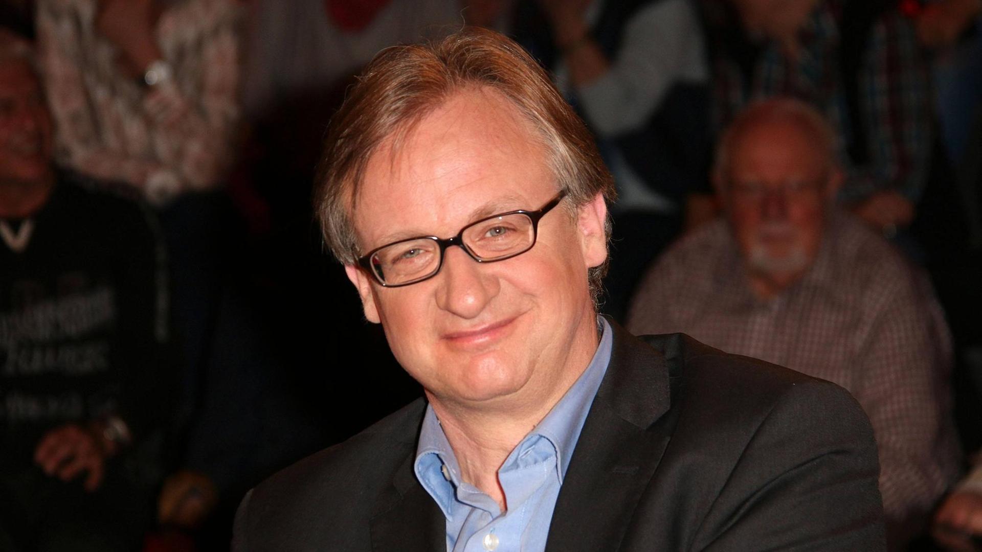 Der Politikwissenschaftler Albrecht von Lucke zu Gast in der Markus Lanz Talkshow im ZDF.