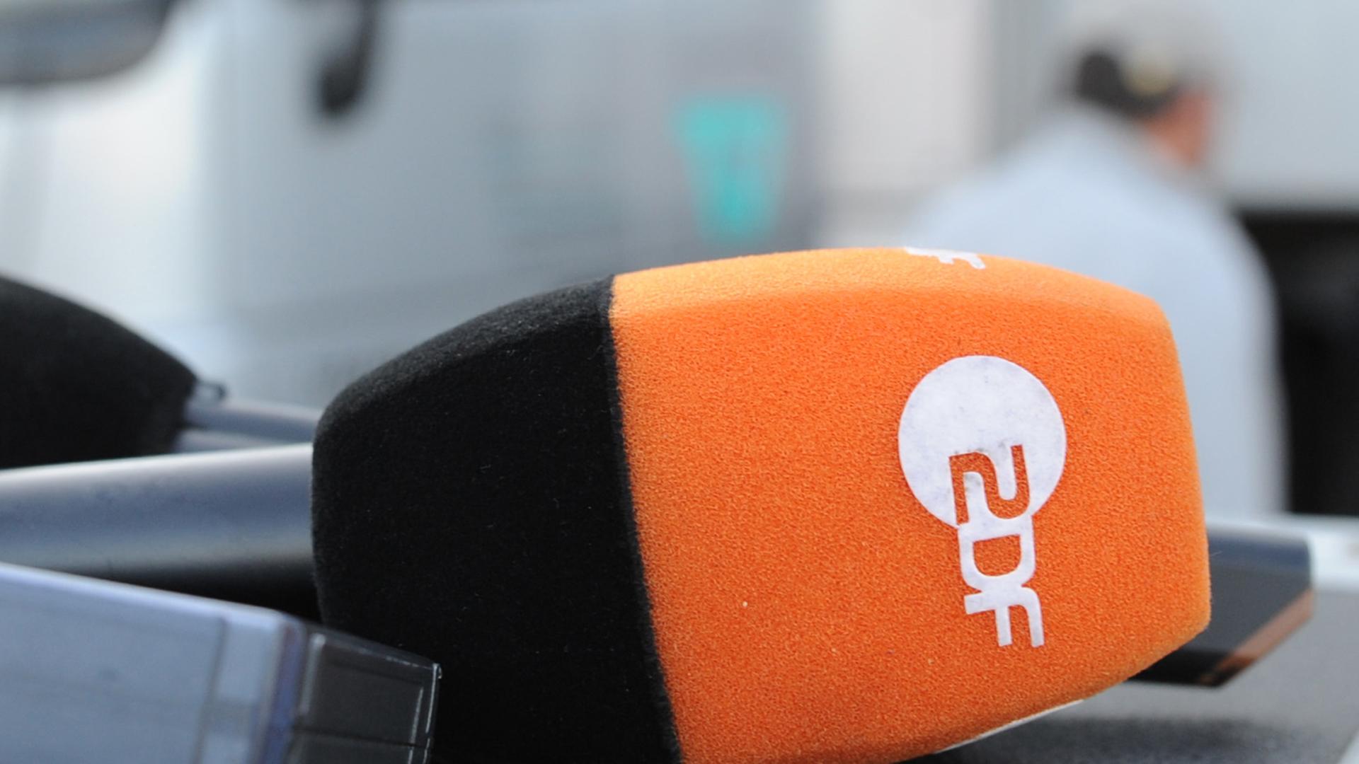 Im Bild zu sehen ist ein Mikrofon des ZDF.