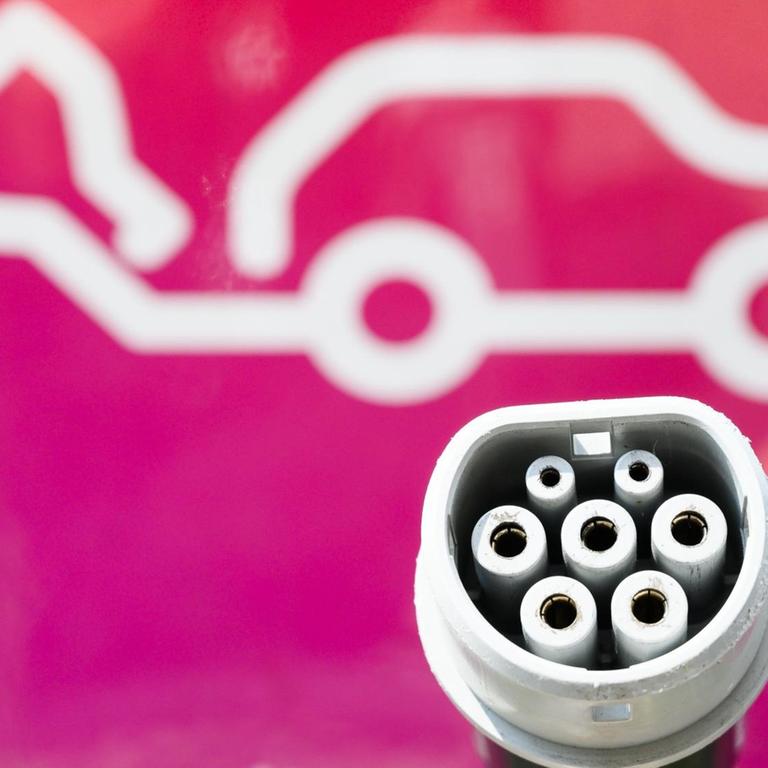 Elektromobilität - Verkehrsministerium stellt 500 Millionen Euro Förderung für Mehrparteienhäuser zur Verfügung