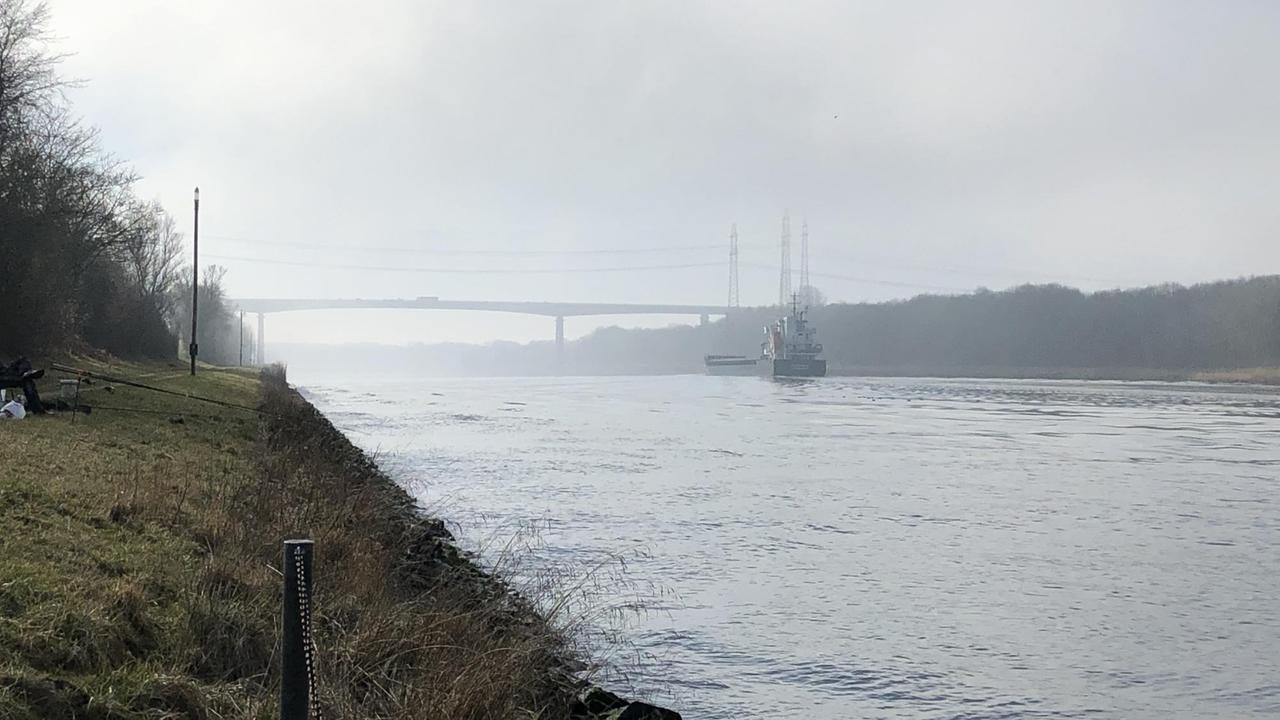 Die Rader Hochbrücke über den Nord-Ostseekanal