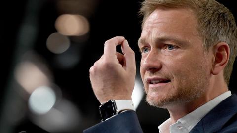 FDP-Chef Christian Lindner spricht beim Bundesparteitag in Berlin.