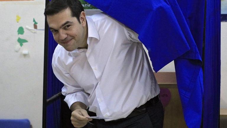 Der ehemalige Ministerpäsident und Syriza-Parteichef, Alexis Tsipras, nach seiner Stimmabgabe in Athen