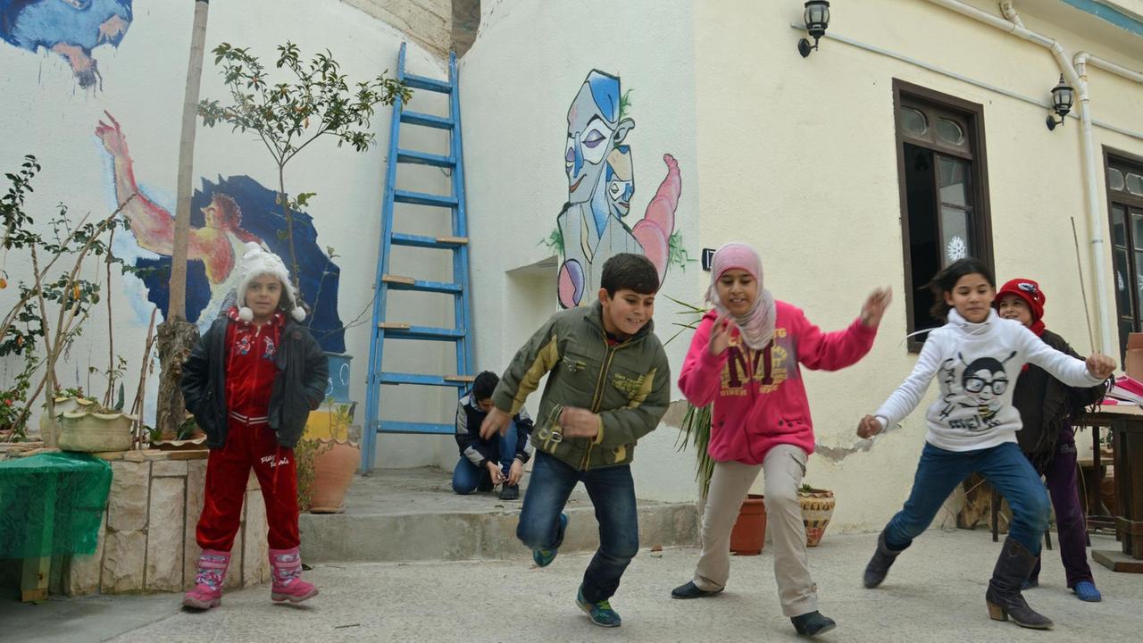Spielende Kinder in Jadal.