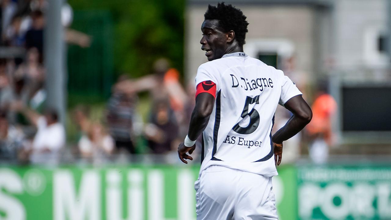 Diawandou Diagne vom KAS Eupen feiert sein Tor in einem Fußballmatch der zweiten belgischen Liga