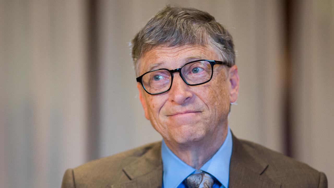  Bill Gates, Vorsitzender der weltweit größten privaten Stiftung, aufgenommen am 11.11.2014 in Berlin während eines Interviews. 
