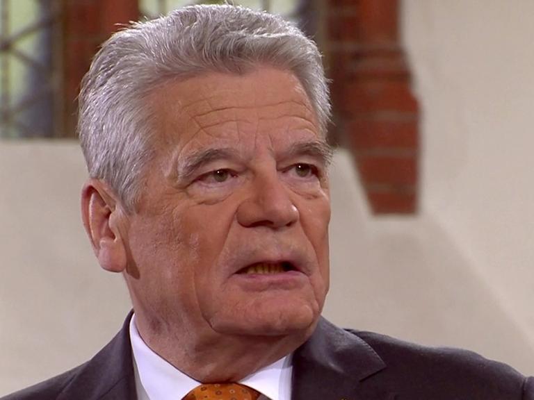 Bundespräsident Joachim Gauck beim Interview für die ARD-Sendung «Bericht aus Berlin», das in der Berliner Gethsemanekirche aufgezeichnet worden war.