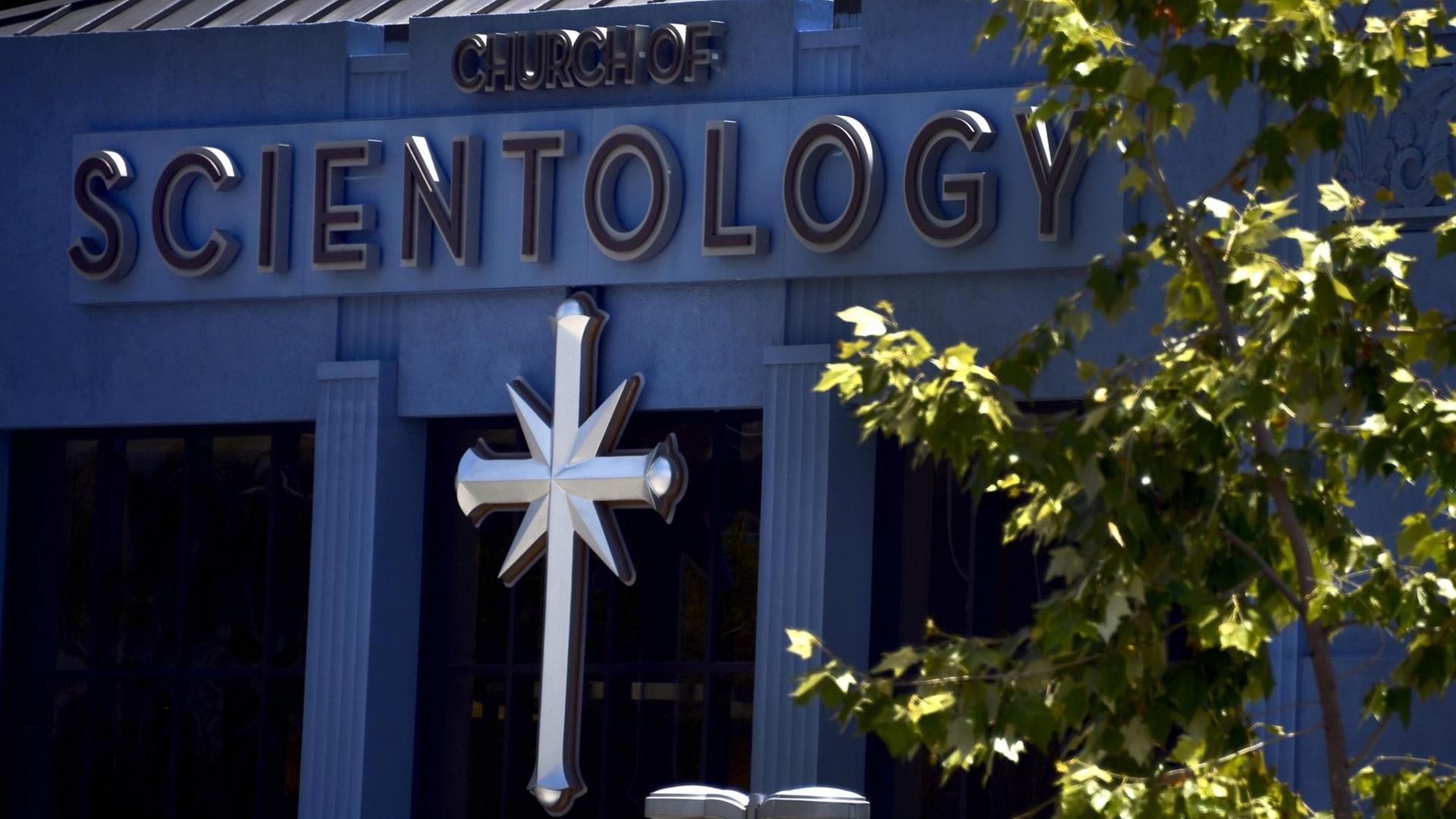 Das Bild zeigt ein Gebäude von Scientology in Los Angeles / USA.