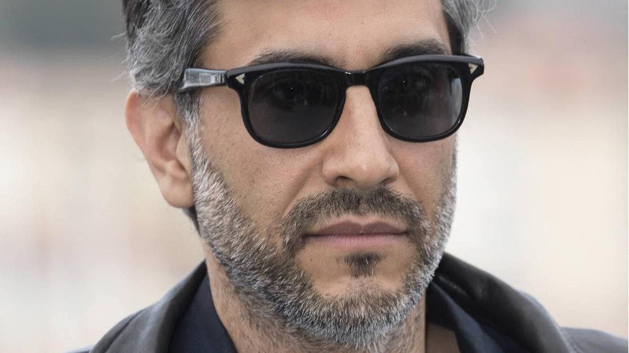 Regisseur Ramin Bahrani bei den 71. Filmfestspielen in Cannes im Mai 2018. Ein Mann mit Sonnenbrille.