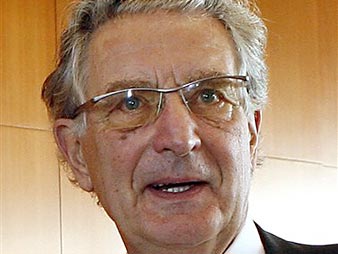 Der frühere Bundesinnenminister Gerhart Baum (FDP), aufgenommen am 10. Oktober 2007 in Karlsruhe.