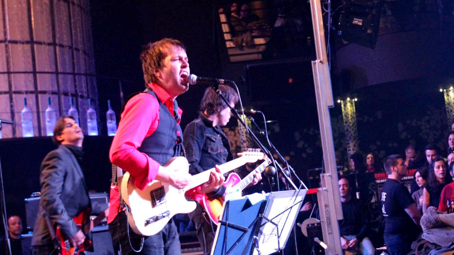 Der US-Sänger Chuck Prophet beim Actual 2011 music festival, in Logrono (Spanien) Der US-Sänger Chuck Prophet beim Actual 2011 music festival, in Logrono (Spanien)