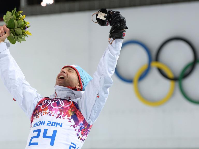 Ole-Einar Björndalen feiert sein siebtes Olympiagold.
