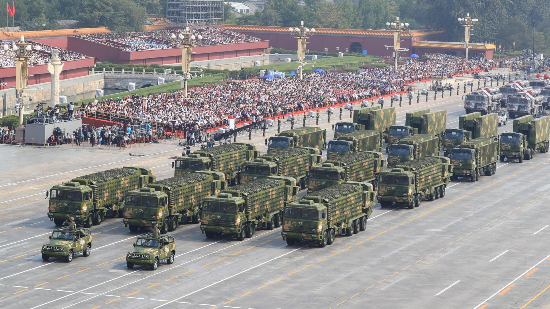 Militärparade anlässlich der Feierlichkeiten des 70jährigen bestehens der Volksrepublik China am 1.10.19
