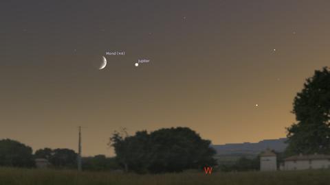 Die Mondsichel und Jupiter heute Abend tief im Westen (Stellarium)