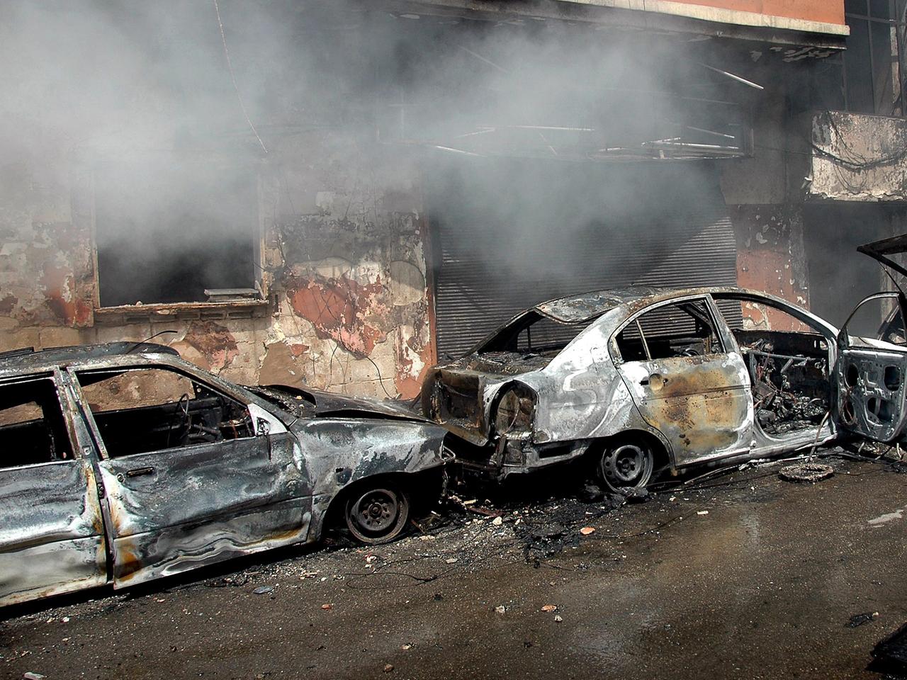 Zwei Autobomben explodierten in Homs.