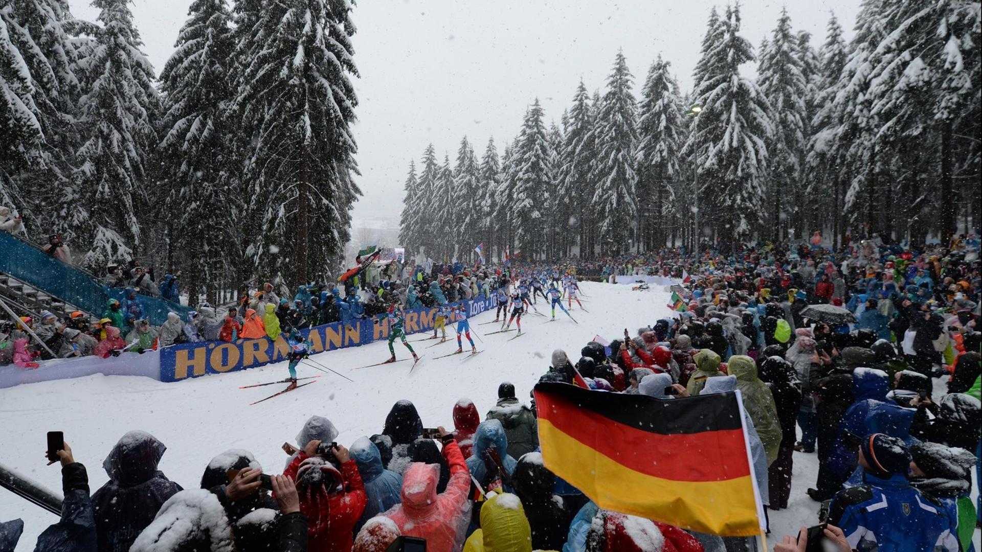 Verfolgungsrennen beim Biathlon-Weltcup in Oberhof