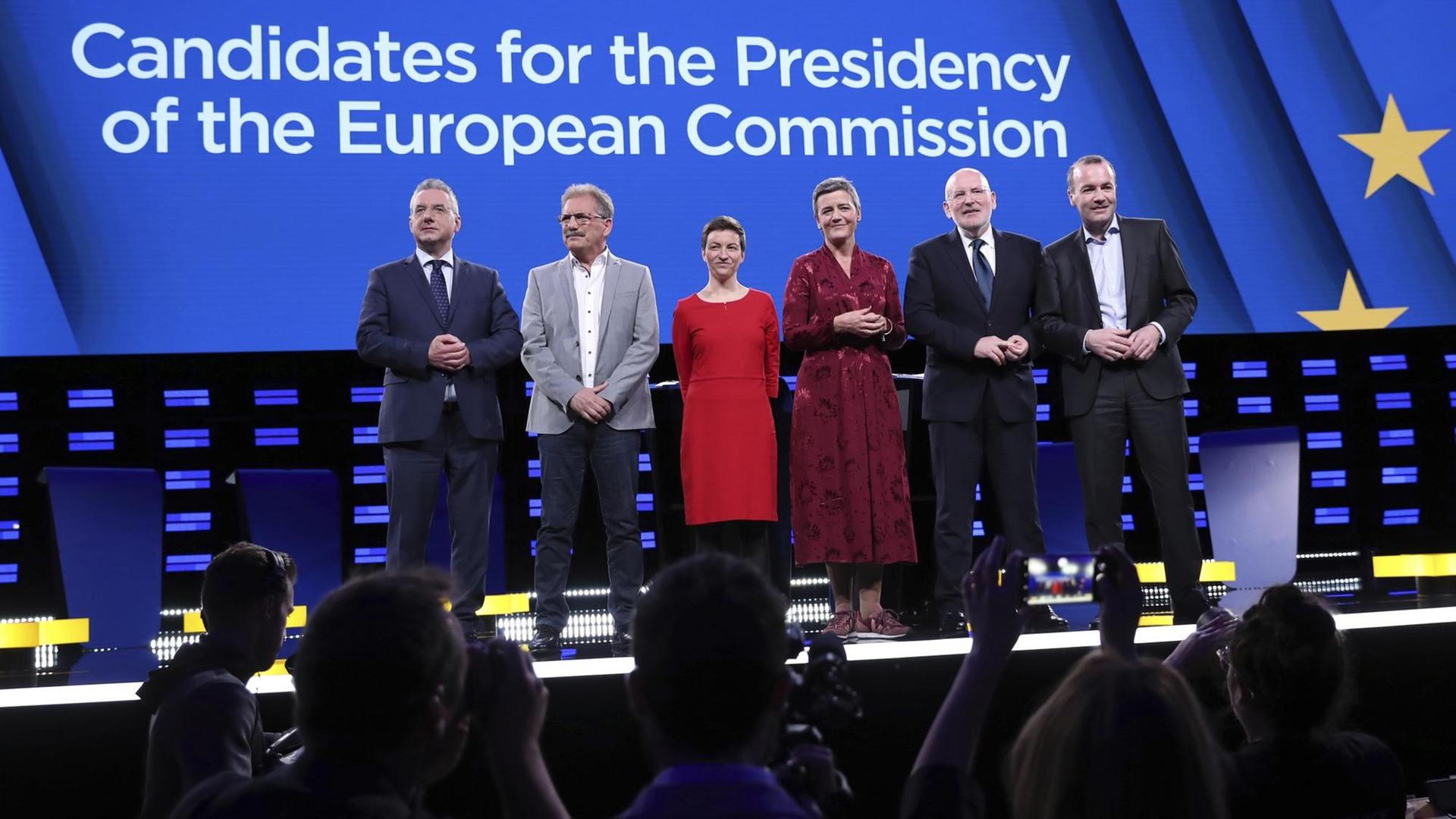 In Brüssel debattierten die sechs Spitzenkandidaten für die Europawahl: Jan Zahradil (l-r), Nico Cue (Linke), Ska Keller (Grüne), Margrethe Vestager (Liberale), Frans Timmermans (Sozialdemokraten) und Manfred Weber (EVP).