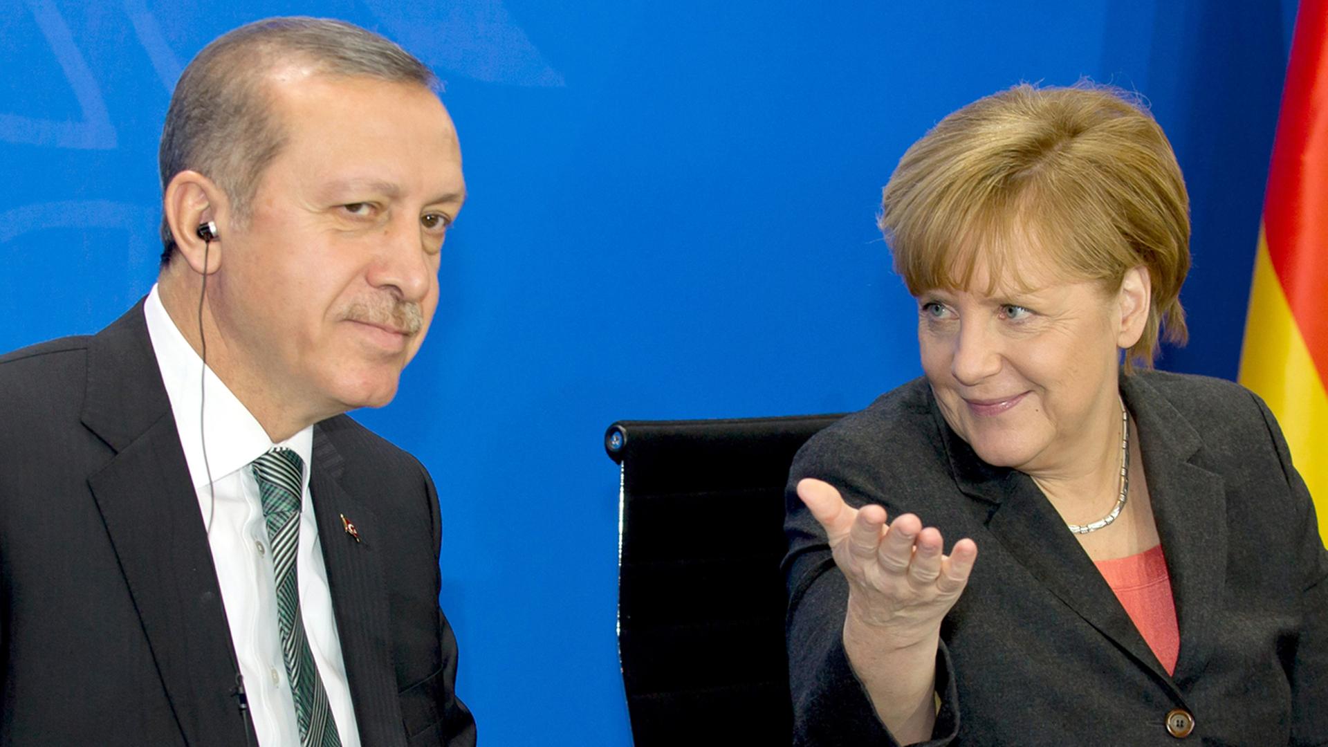 Der türkische Ministerpräsident Recep Tayyip Erdogan und Bundeskanzlerin Angela Merkel
