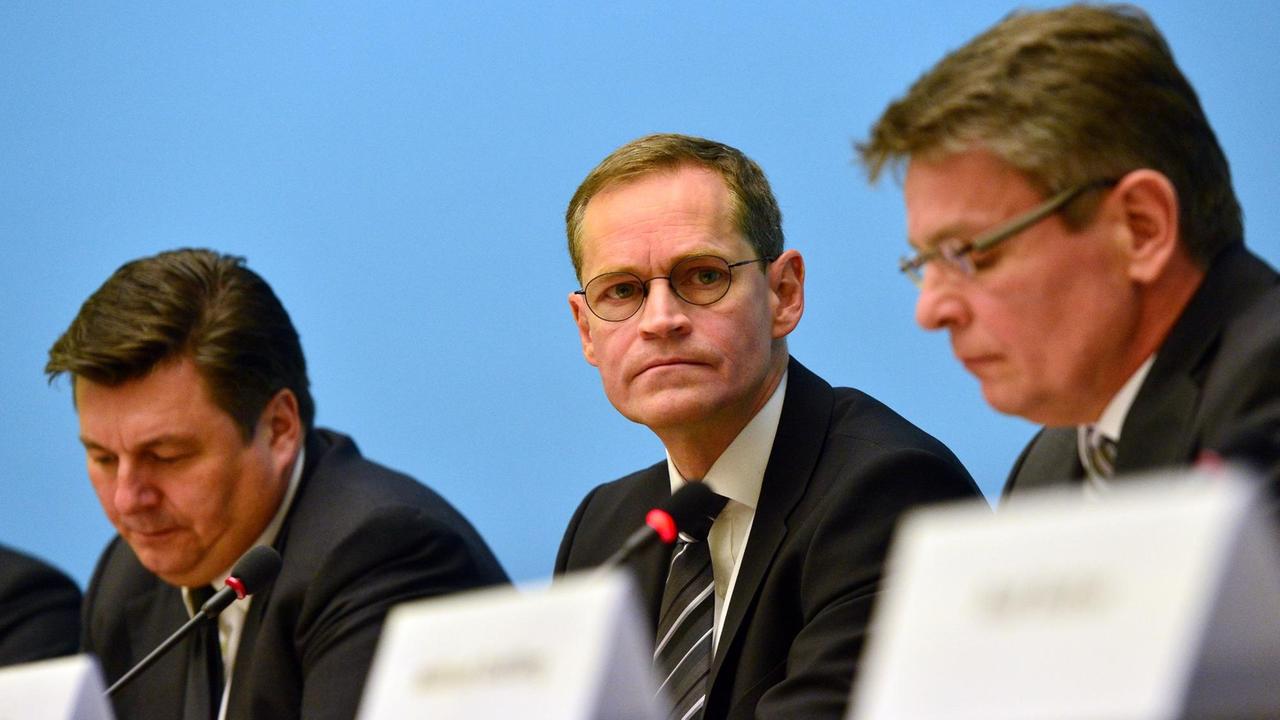 Pressekonferenz mit Berlins Innensenator Andreas Geisel, dem Regierenden Bürgermeister Michael Müller und Polizeipräsident Klaus Kandt