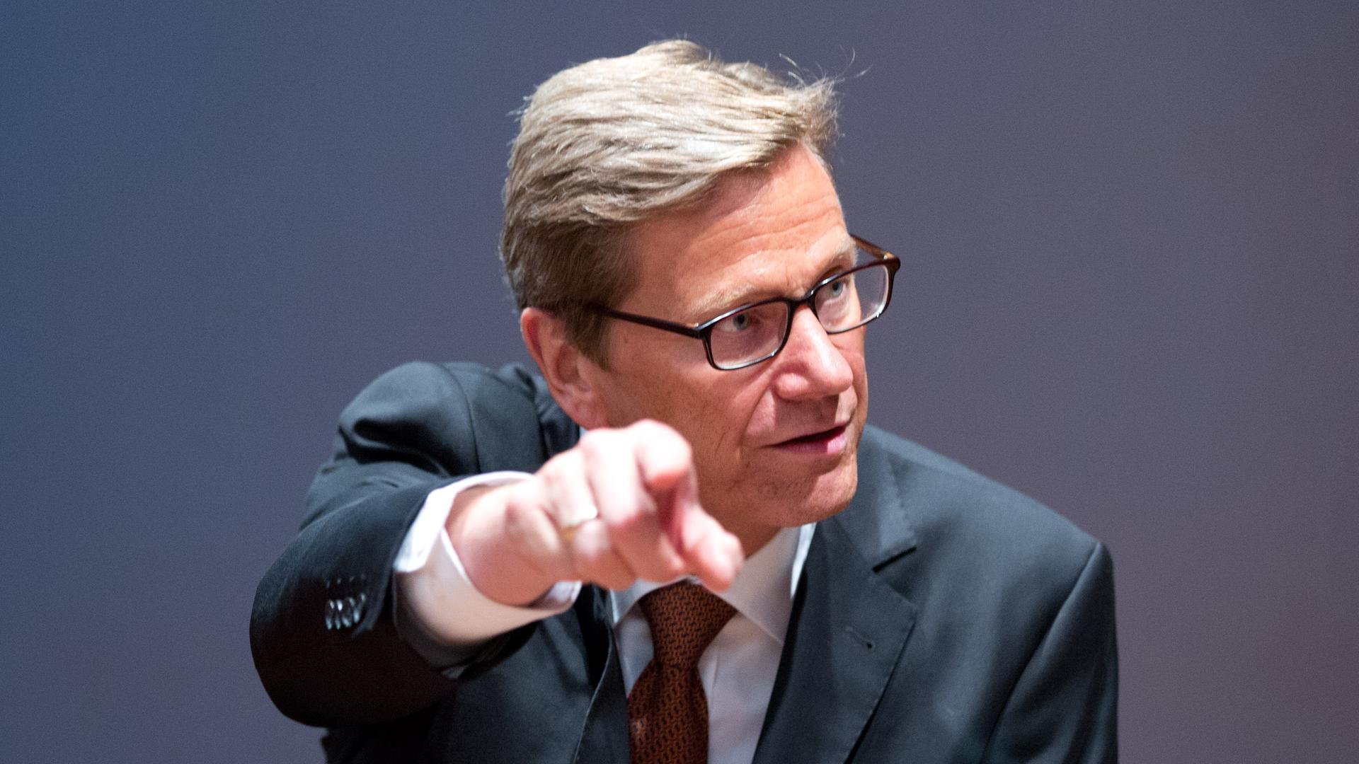 Außenminister Guido Westerwelle: Wenn Er könnte er eine entscheidende Rolle für die Zukunft des Nahen und Mittleren Osten übernehmen, glaubt Albrecht Metzger.