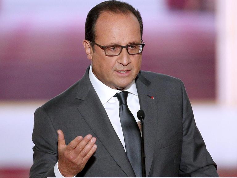 Frankreichs Präsident François Hollande spricht während einer Pressekonferenz im Pariser Elysee Palast