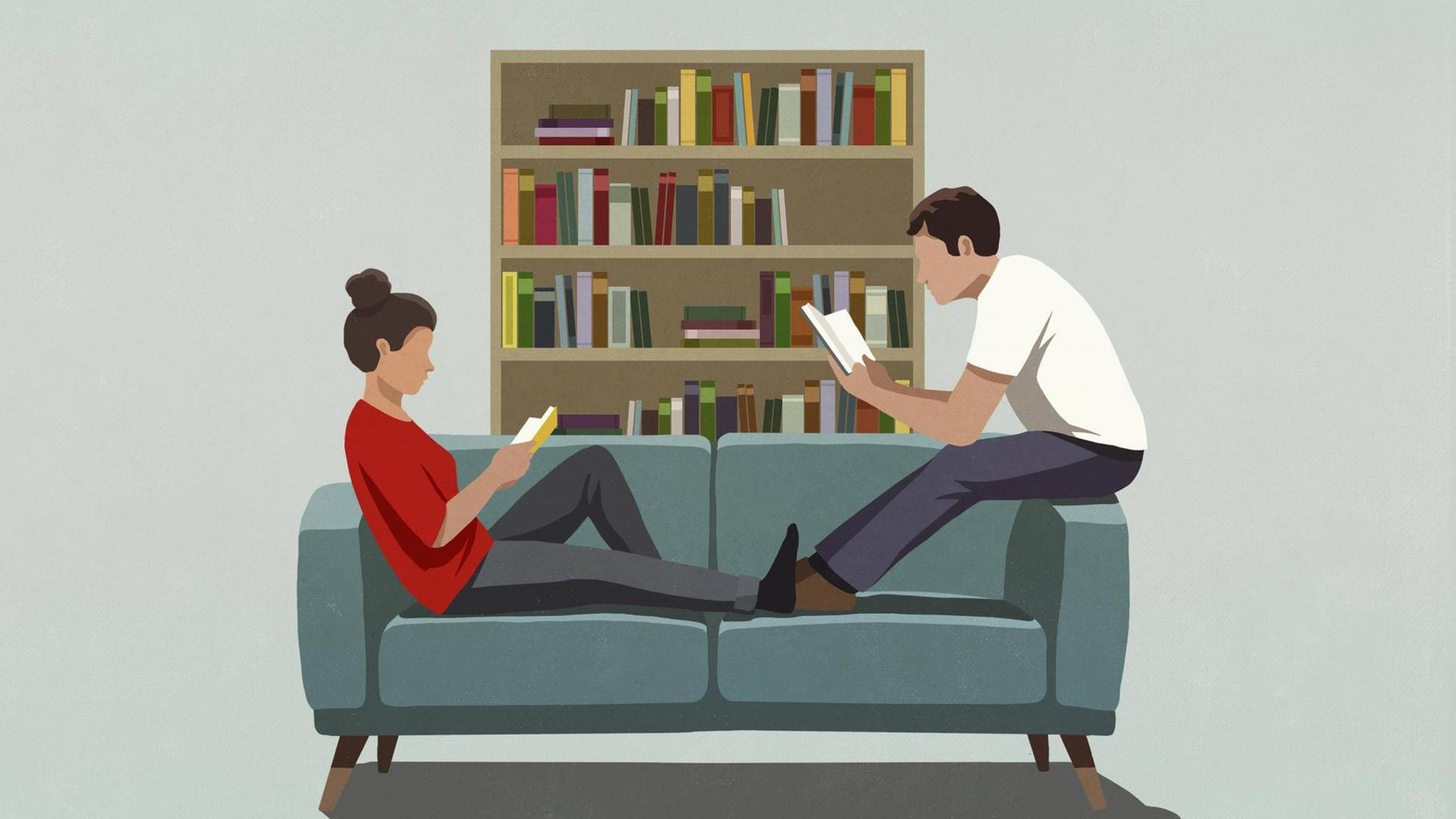 Eine Illustration zeigt ein Paar beim lesen auf dem Sofa vor einem Bücherregal.