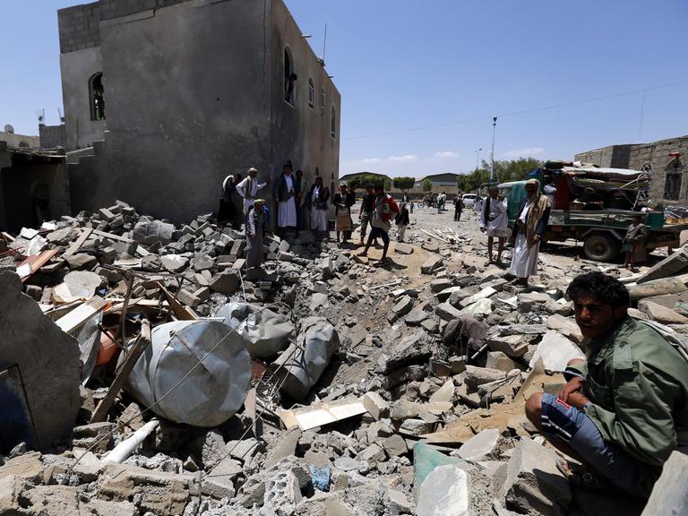 Ein zerstörtes Gebäude in der jemenitischen Stadt Sanaa.