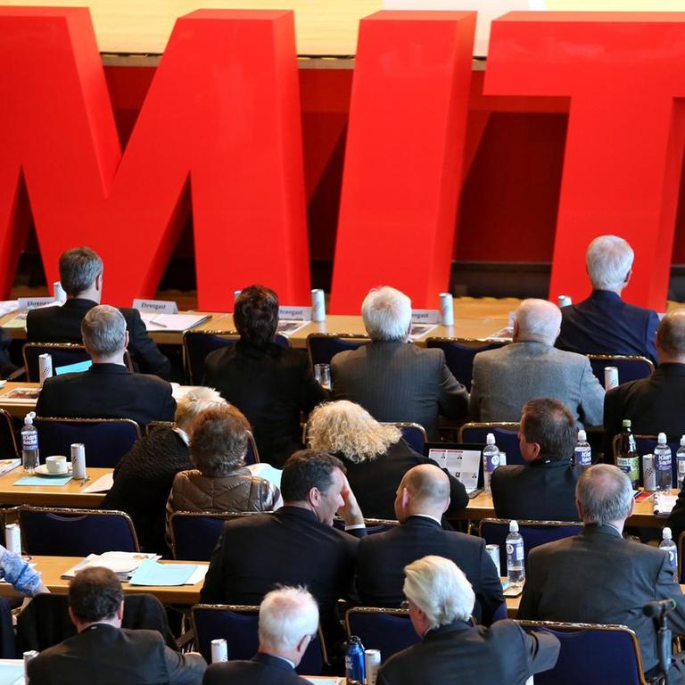 Delegierte der Mittelstandsvereinigung der Union (MIT) bei einer Tagung.