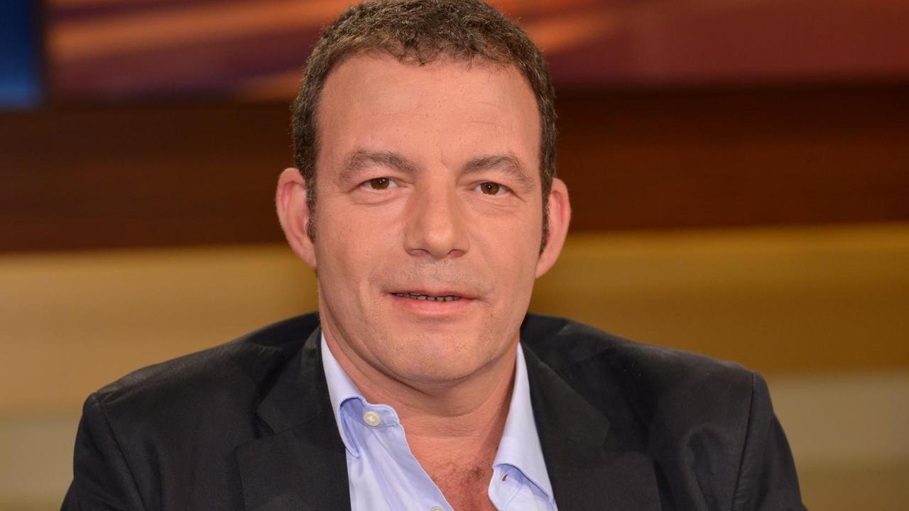 Der Islamexperte Asiem El Difraoui in der ARD-Talkshow Anne Will 2013 Der Islamexperte Asiem El Difraoui in der ARD-Talkshow Anne Will 2013