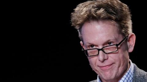 Gunnar Beck spricht beim Delegiertenparteitag der Alternative für Deutschland (AfD).