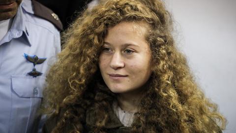 Die 17-jährige Palästinenserin Ahed Tamimi.
