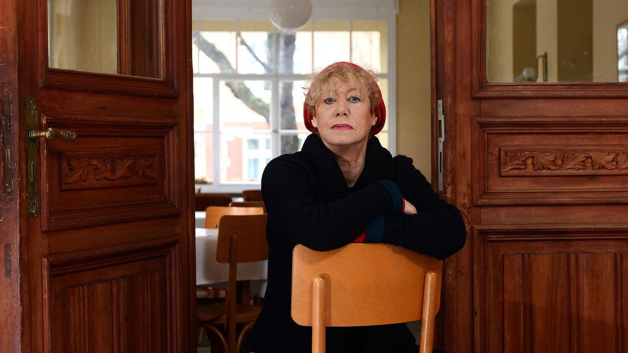 Porträt von Barbara Thalheim.