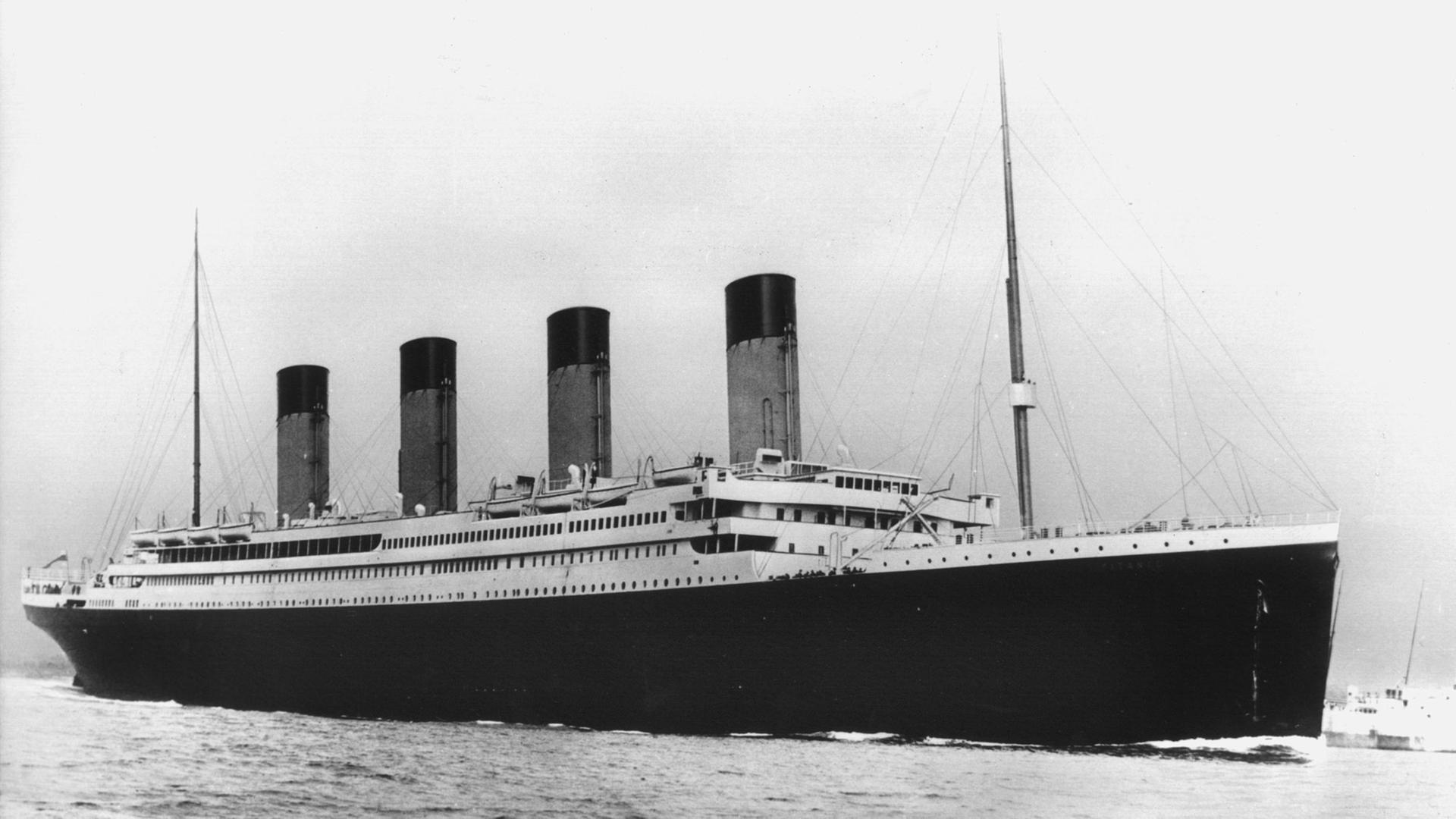 Undatiertes Bild des 1912 vor der kanadischen Küste gesunkenen Luxusdampfers "Titantic"