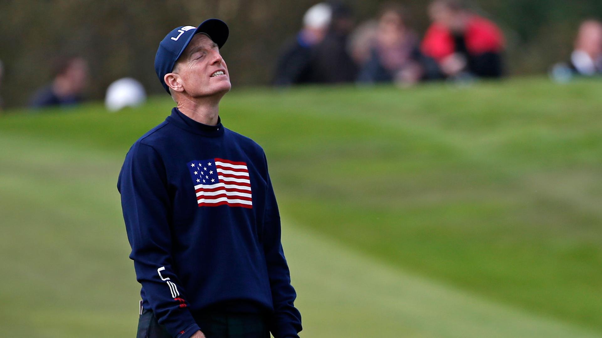 Der amerikanische Golfer Jim Furyk nach einem enttäuschenden Schlag beim Ryder Cup in Schottland.