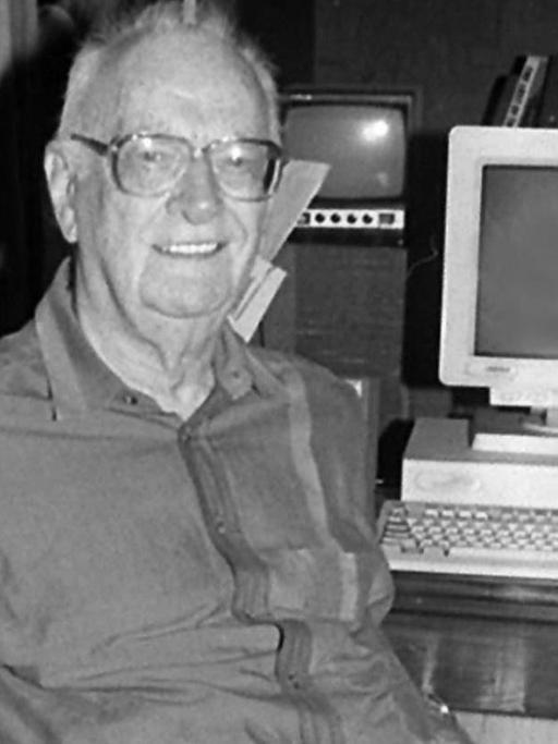 Arthur C. Clarke im Rollstuhl.