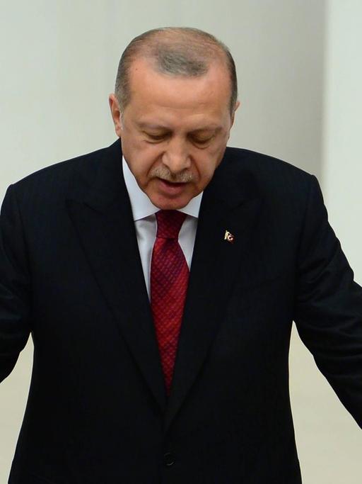 Turkey President Recep Tayyip Erdogan has been sworn in as president under a new governing system that gives him sweeping executive powers in Ankara, 9th of July, 2018 . Erdogan took the oath of office Monday in parliament, following last monthÖs election where he garnered 52.9 percent of votes. PUBLICATIONxINxGERxSUIxAUTxHUNxONLY 16058046