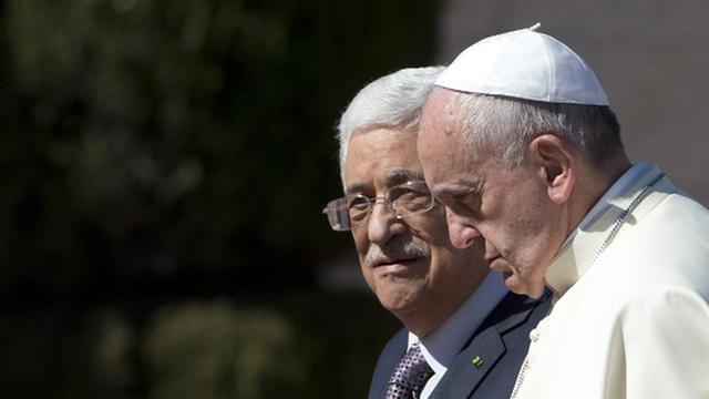 Papst Franziskus beim Empfang durch Palästinenserpräsident Abbas am Morgen des 25. Mai 2014 in Bethlehem.