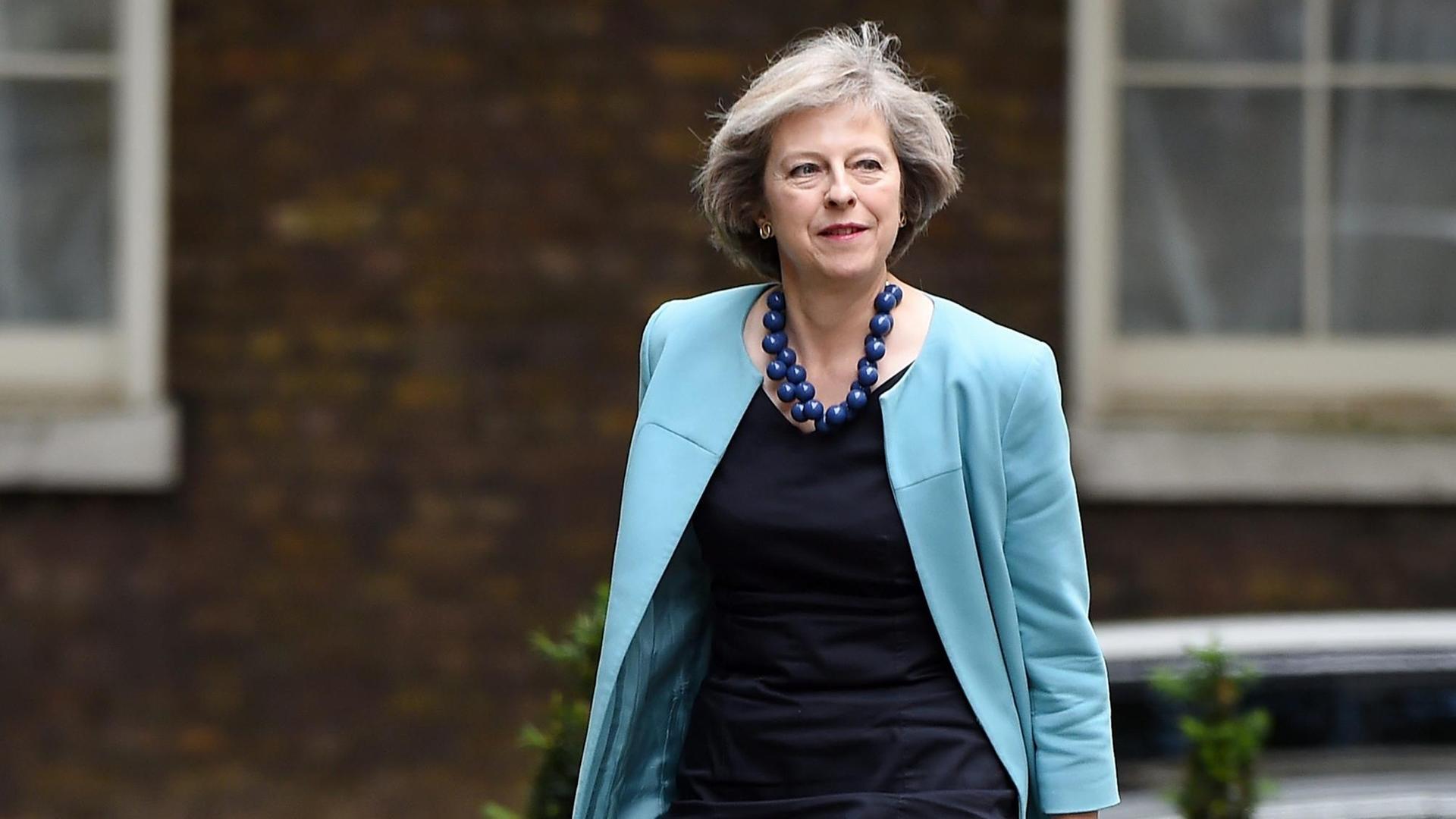 Die britische Innenministerin Theresa May erscheint am 27. Juni 2016 zu einer Kabinettssitzung.