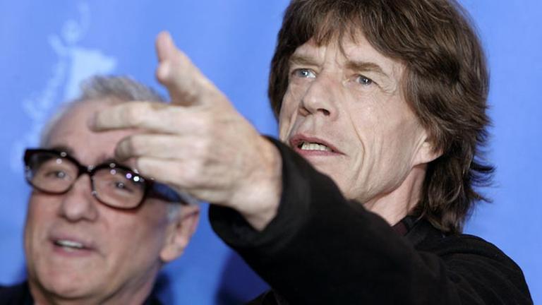 Der Regisseur Martin Scorsese (l.) und der Sänger der Rolling Stones, Mick Jagger, posieren 2008 auf der Berlinale bei einem Foto-Shooting.