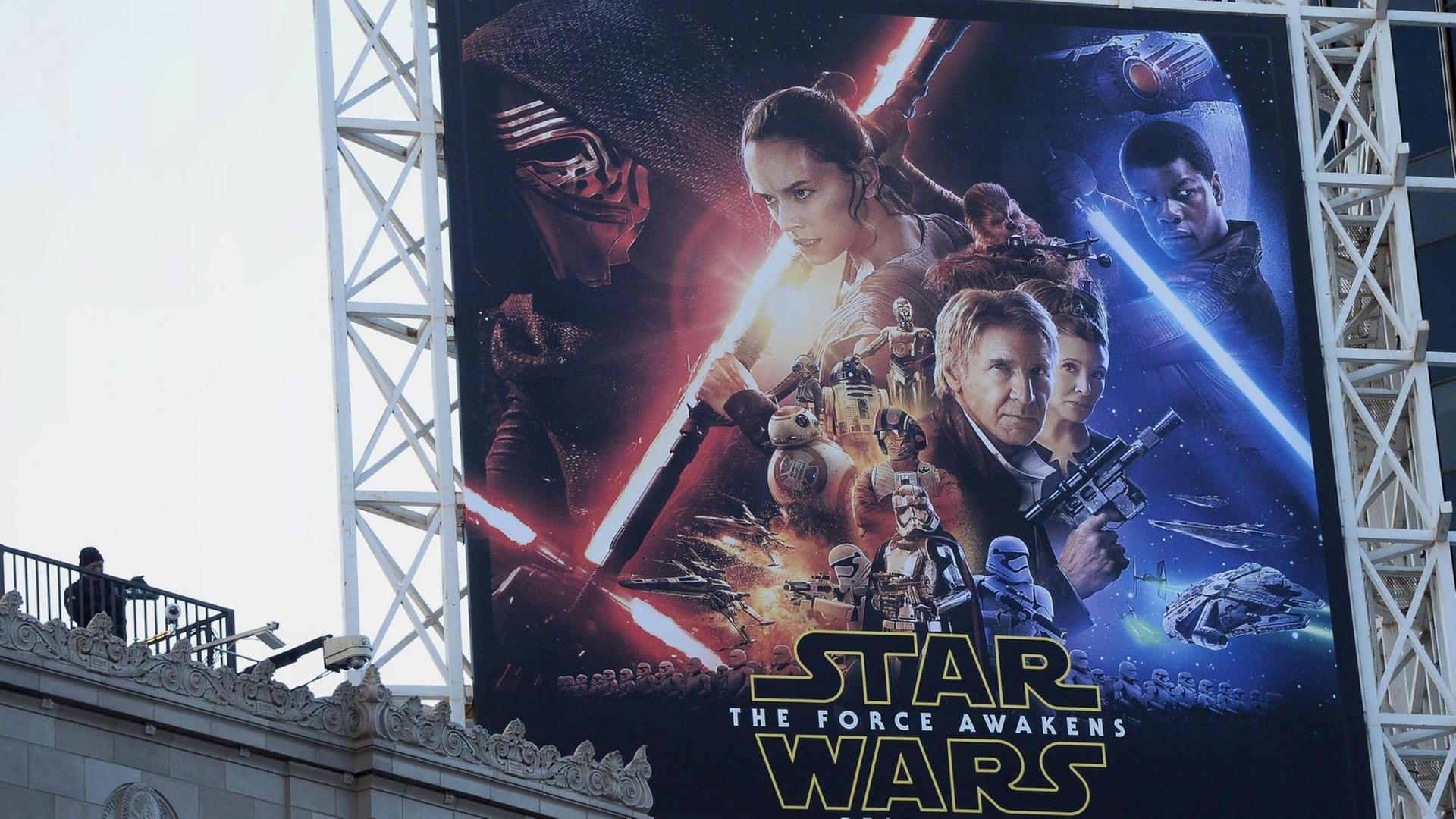 Filmplakat zum neuen Star-Wars-Film "The Force Awakens"