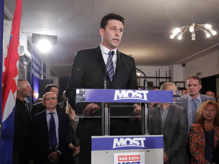 Der Vorsitzende der kroatischen Partei Most, Bozo Petrov, nach der Parlamentswahl
