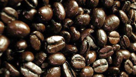 Auch Kaffee wird immer mehr aus fairem Handel angeboten. 