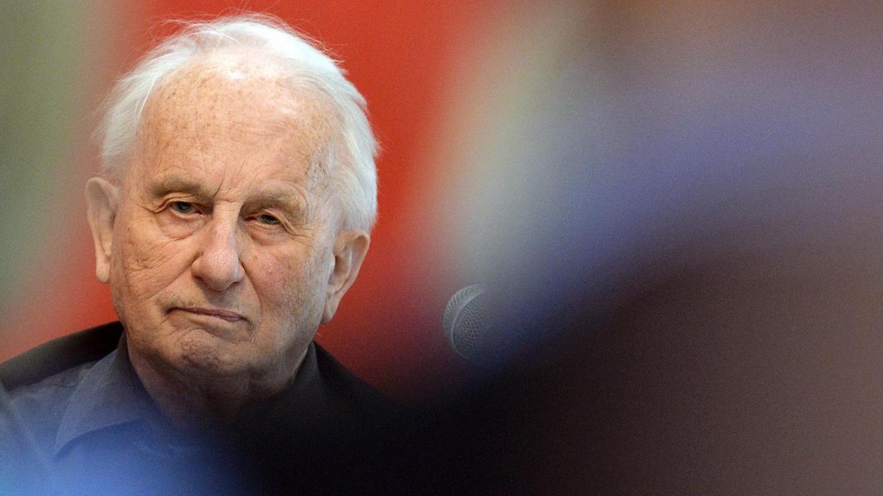 Porträt des Dramatikers Rolf Hochhuth.