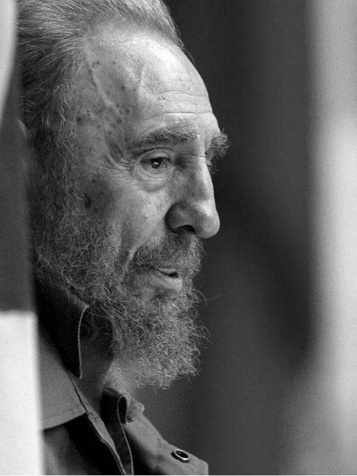 Fidel Castro, Aufnahme im Profil