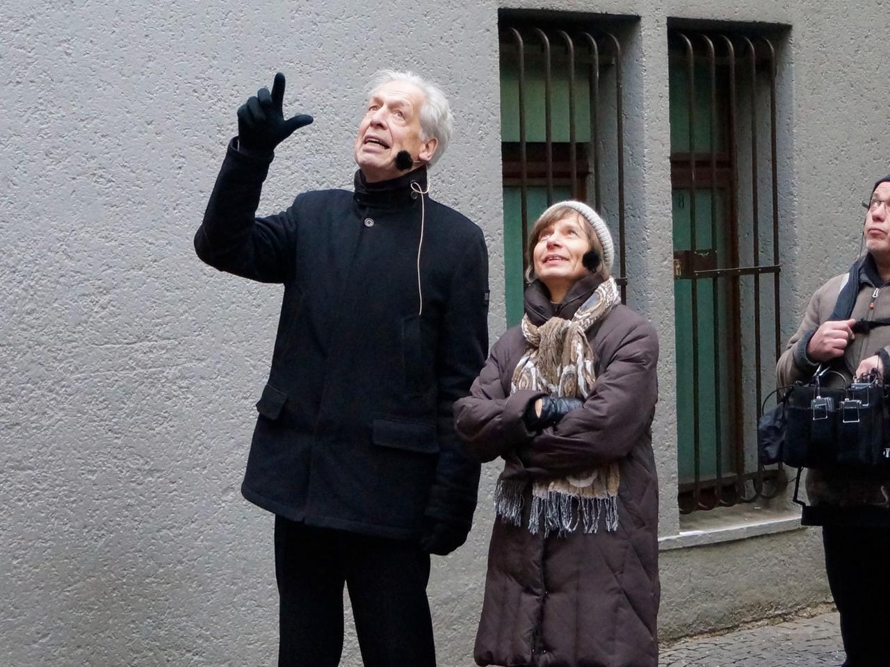 Henning Scherf und Renate Schönfelder in der Böttcherstraße