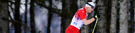 Der Langläufer Dario Cologna aus der Schweiz läuft bei seinem Wettkampf in Sotschi. Der Langläufer Dario Cologna aus der Schweiz läuft bei seinem Wettkampf in Sotschi.