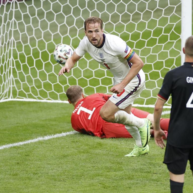Harry Kane schießt im EM-Achtelfinale das 2:0 für England gegen Deutschland