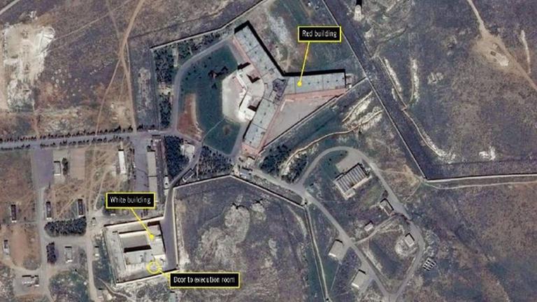 Auf dem Bild sieht man ein großes Gefängnis in der Nähe von Damaskus.