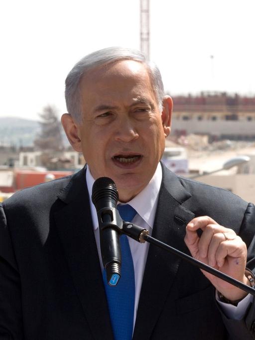 Israels Ministerpräsident besucht ein umstrittenes Siedlungsprojekt in Ost-Jerusalem.