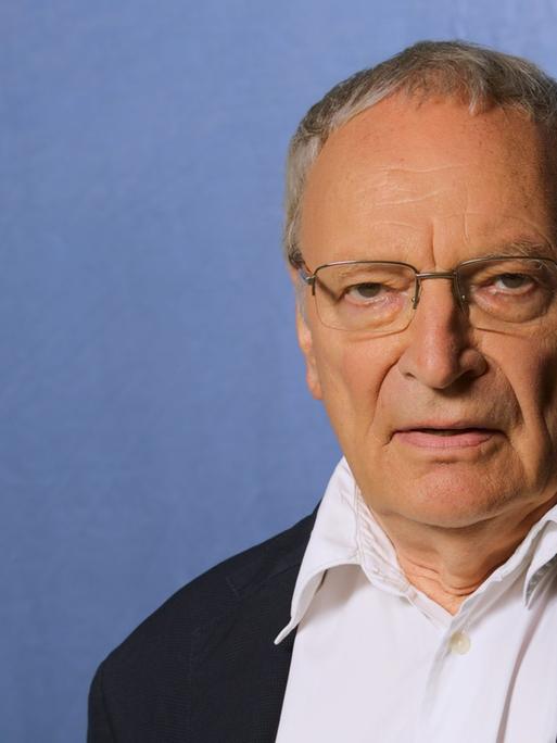 Uwe Timm, deutscher Schriftsteller, aufgenommen 2015 in Mainz