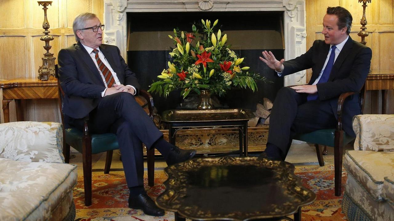 EU-Kommissionspräsident Jean-Claude Juncker (l.) und Großbritanniens Premierminister David Cameron.